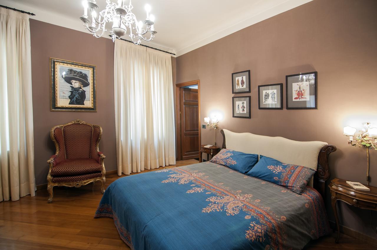 Casa Asso Di Coppe B&B Alba  Bagian luar foto