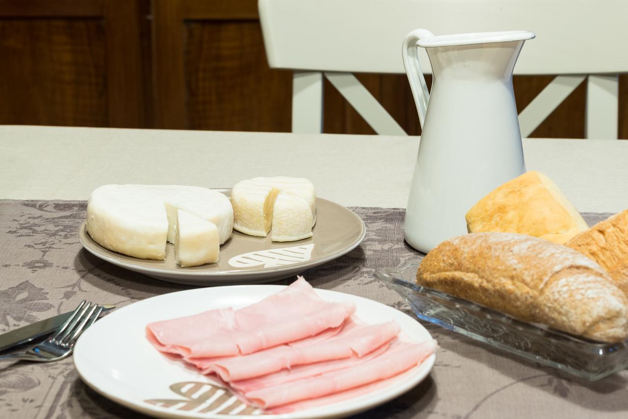 Casa Asso Di Coppe B&B Alba  Bagian luar foto
