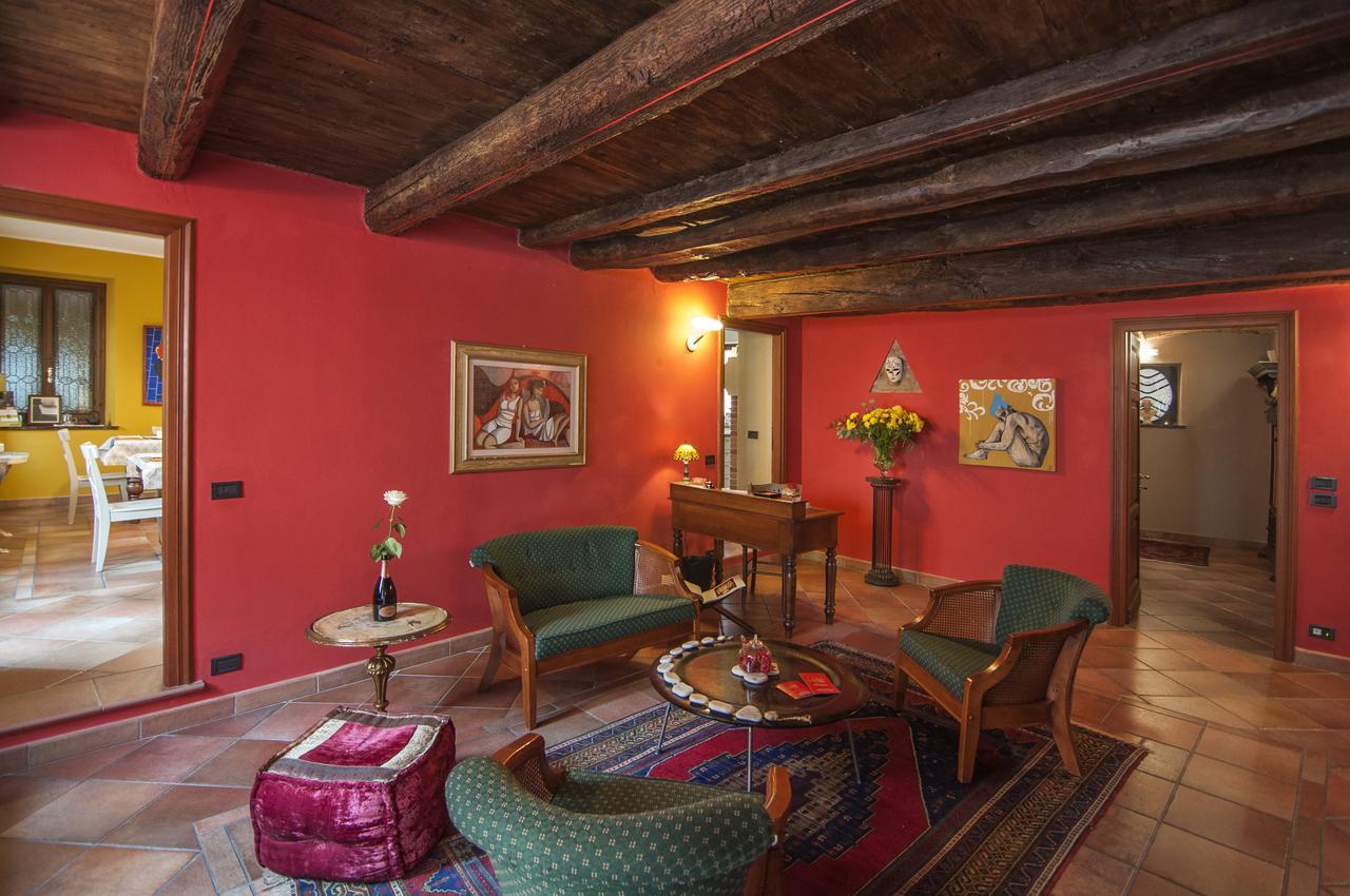 Casa Asso Di Coppe B&B Alba  Bagian luar foto