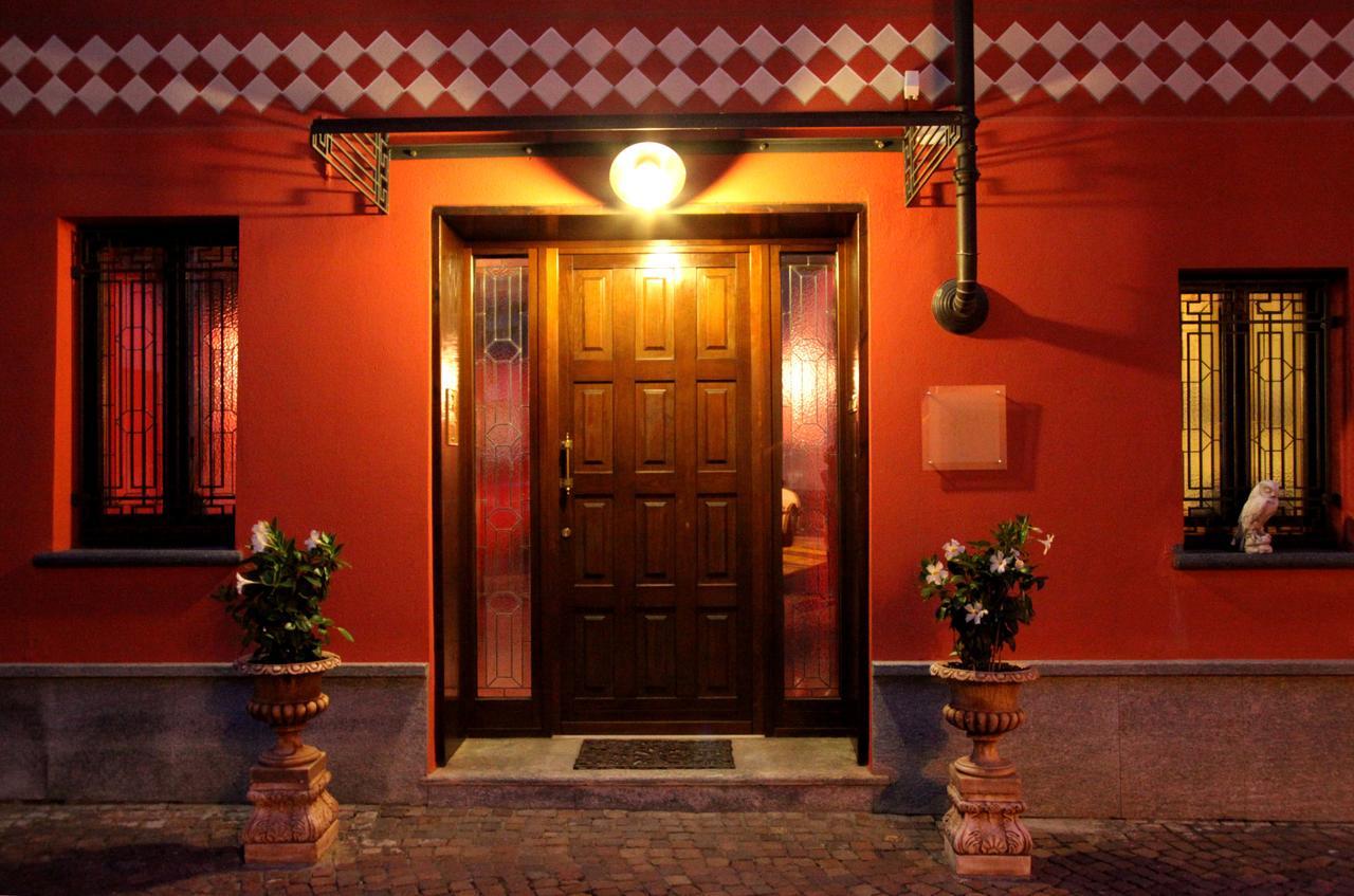 Casa Asso Di Coppe B&B Alba  Bagian luar foto