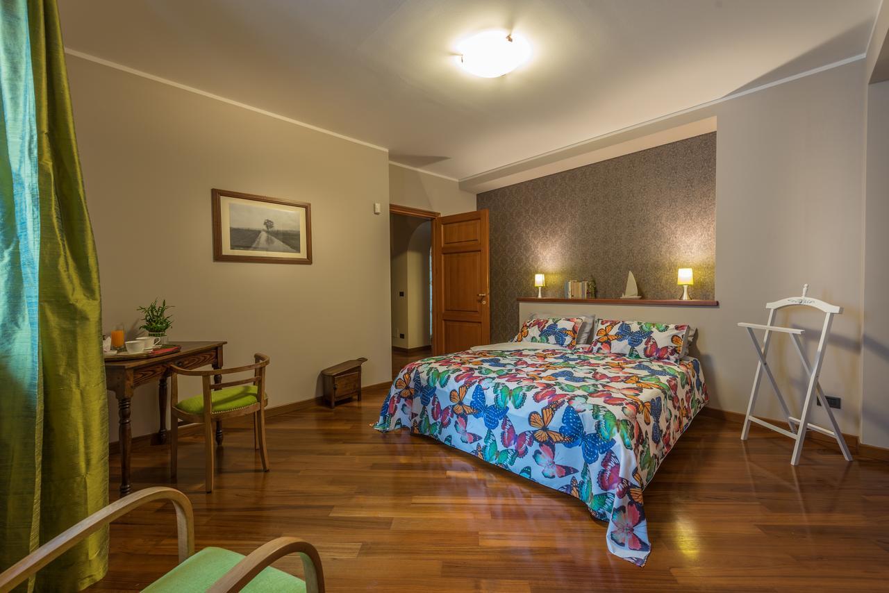 Casa Asso Di Coppe B&B Alba  Bagian luar foto