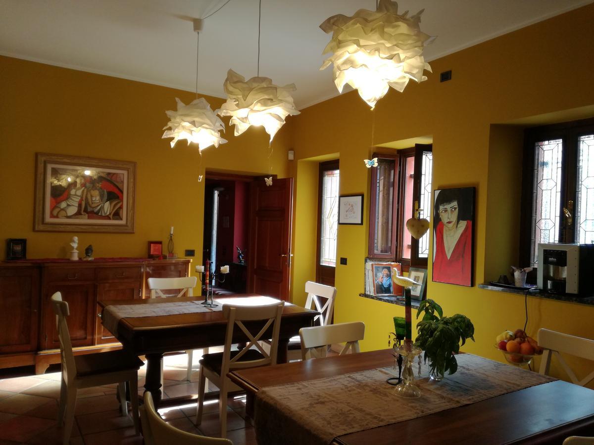 Casa Asso Di Coppe B&B Alba  Bagian luar foto