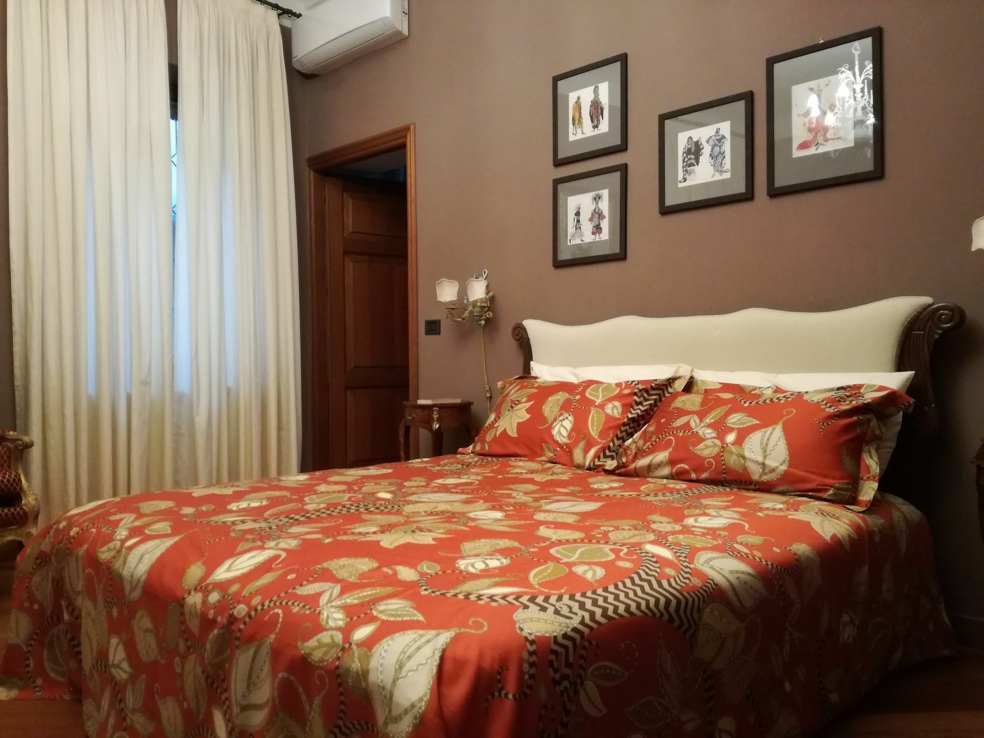 Casa Asso Di Coppe B&B Alba  Bagian luar foto